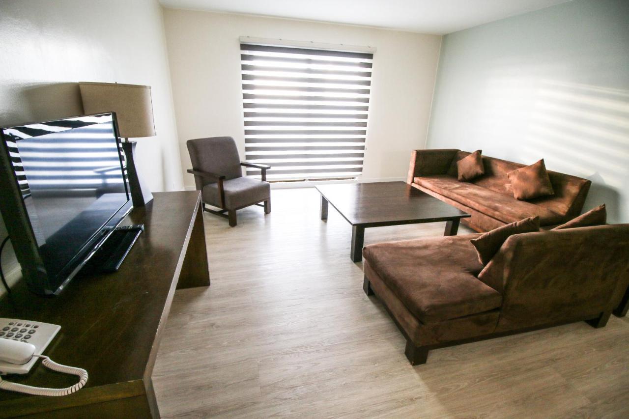 Oceanview Hotel And Residences Tumon Bagian luar foto