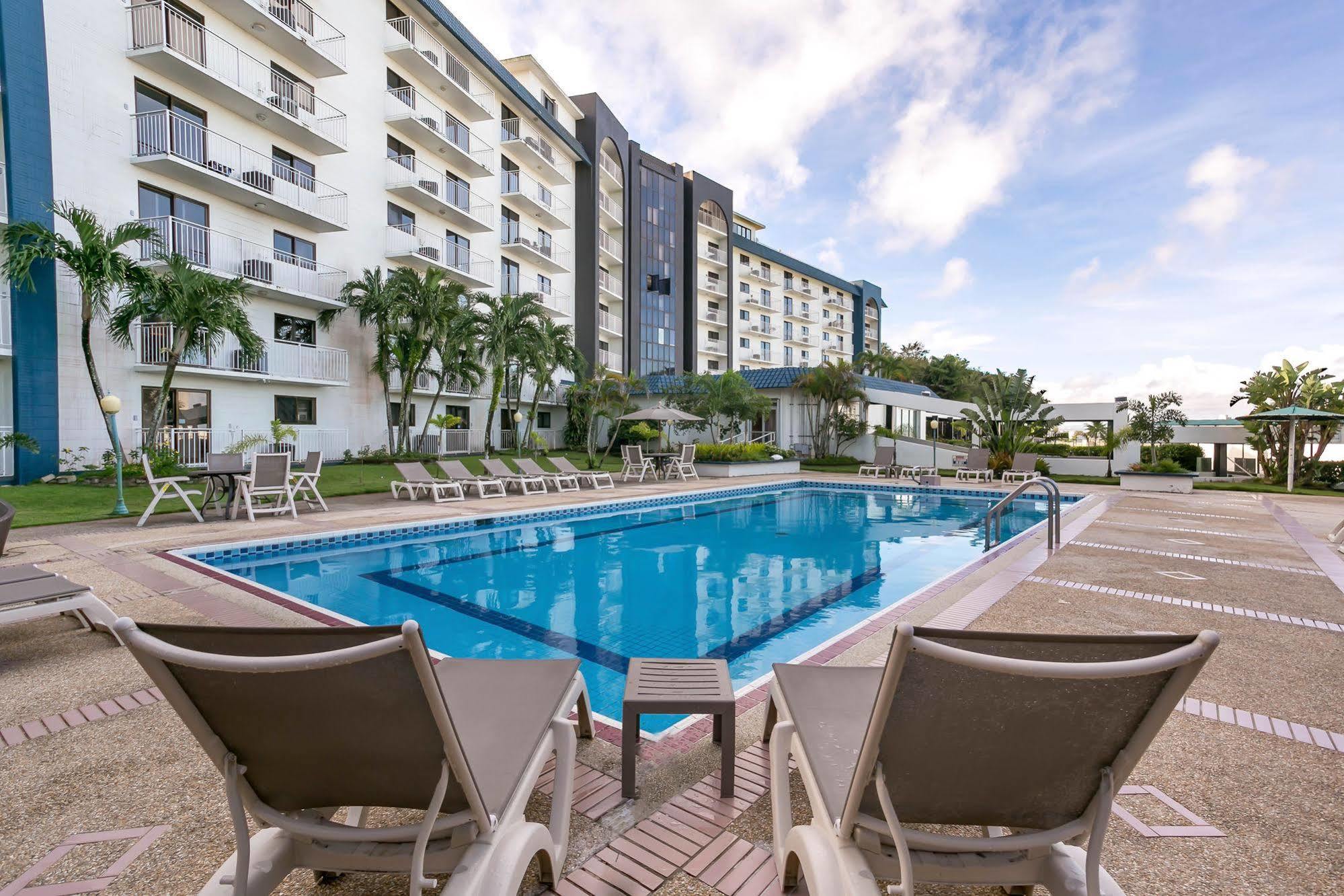 Oceanview Hotel And Residences Tumon Bagian luar foto